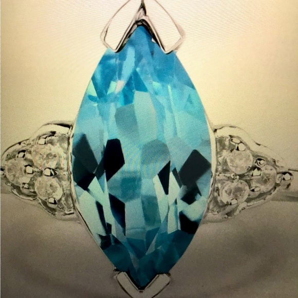 Gorgeous women’s white gold 3.65 CTW Topaz size 7 designer ring - Picture 3 of 6